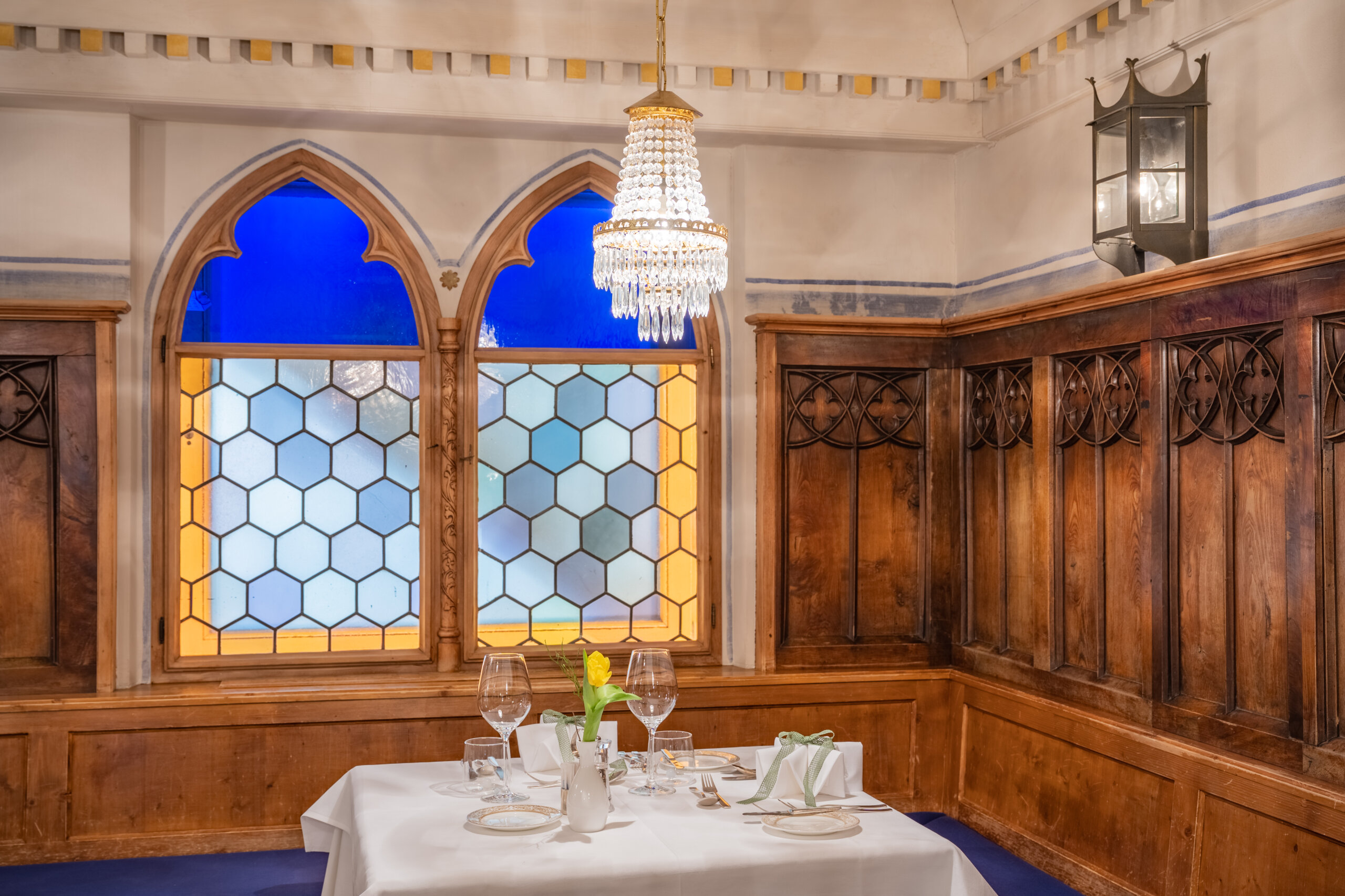 Gedeckter Tisch für Dinner - 5 Sterne Hotel Mirabell Dolomites in Olang