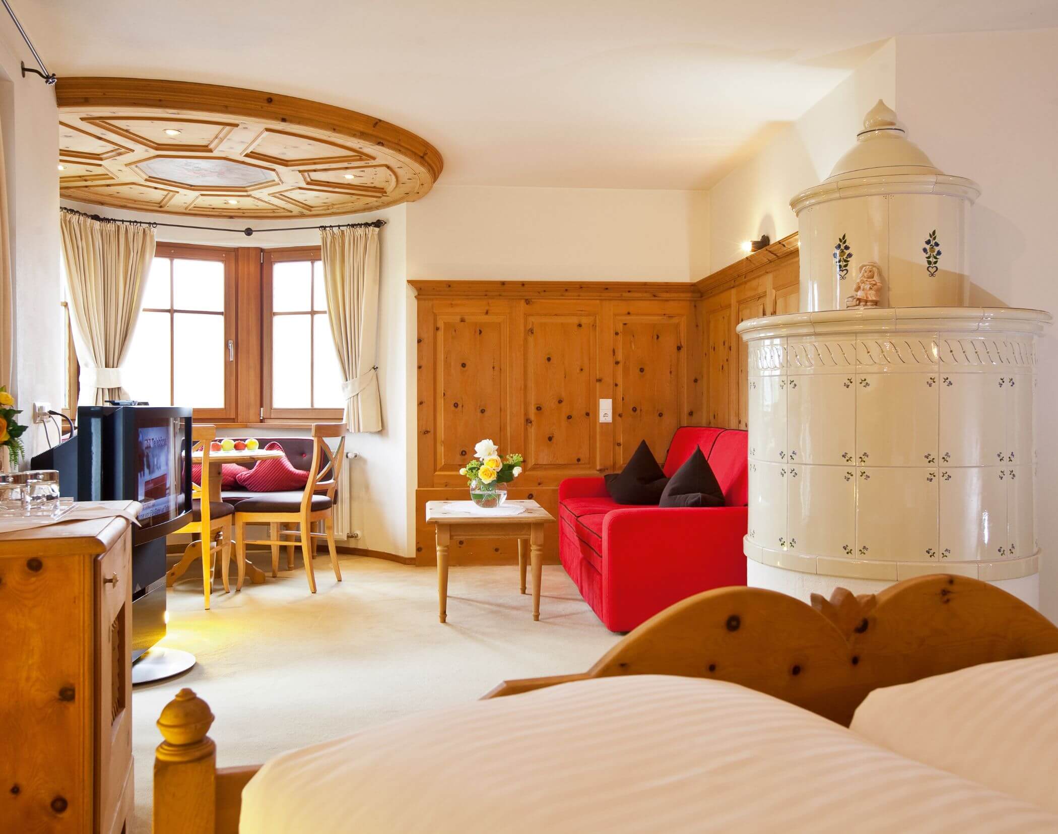 Stufa in camera - Hotel Mirabell Dolomites 5 stelle a Valdaora