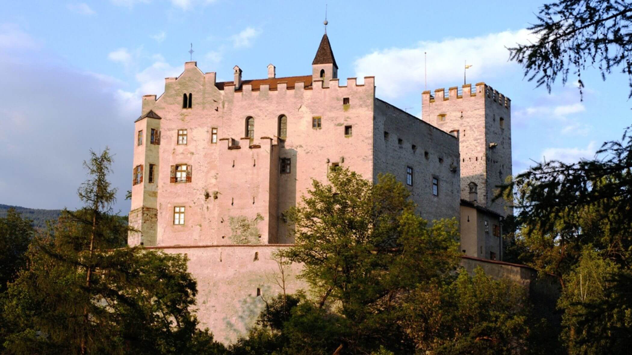 Castle Brunico - Hotel Mirabell Dolomites 5 star in Valdaora