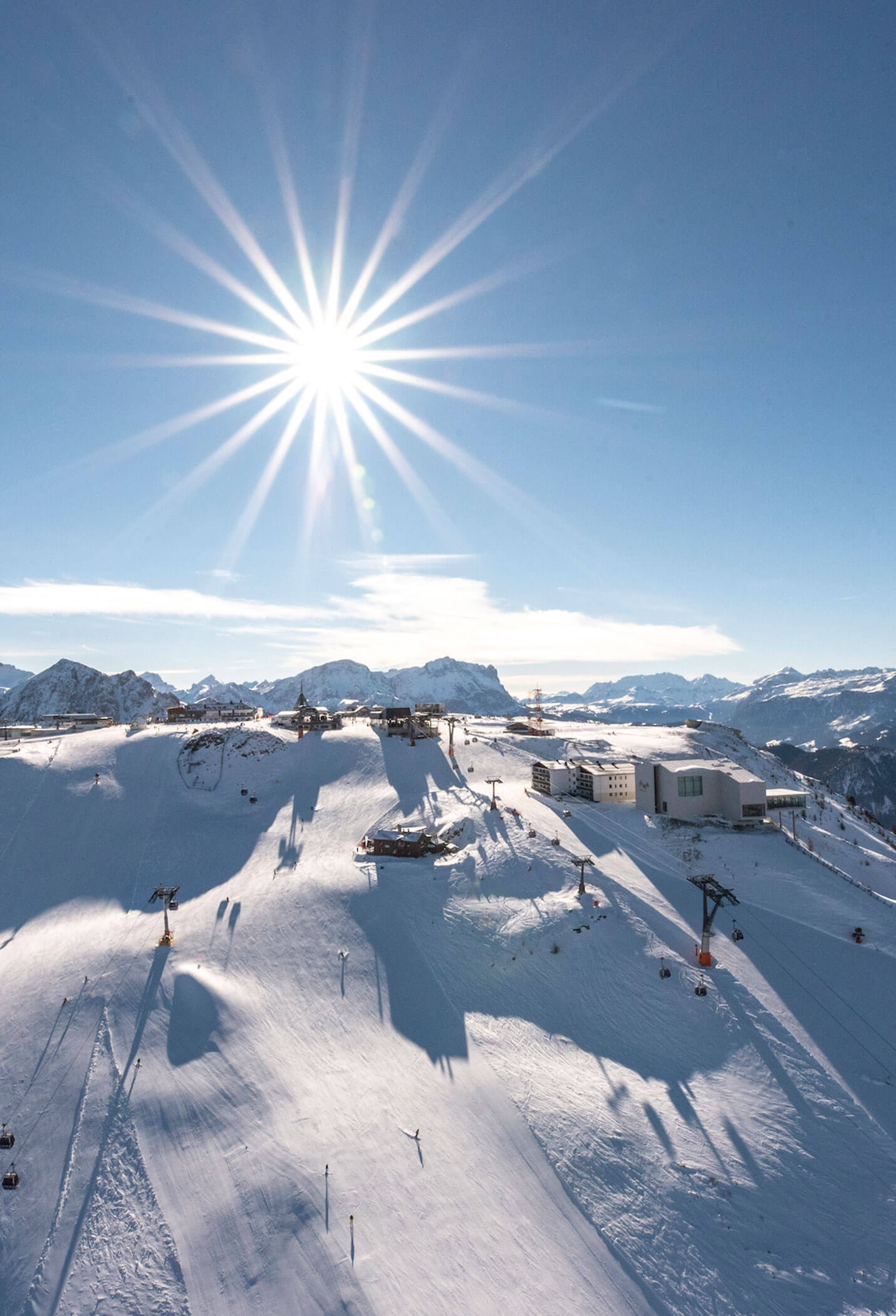 Kronplatz von oben im Winter - 5 Sterne Hotel Mirabell Dolomites in Olang